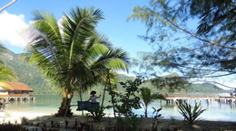 Liburan ke Ora Beach, Maluku - Paket liburan ke Ora Beach